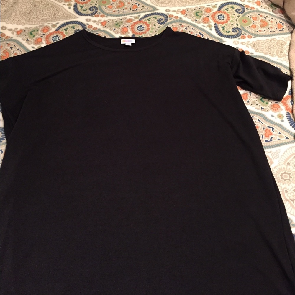 Solid black Irma